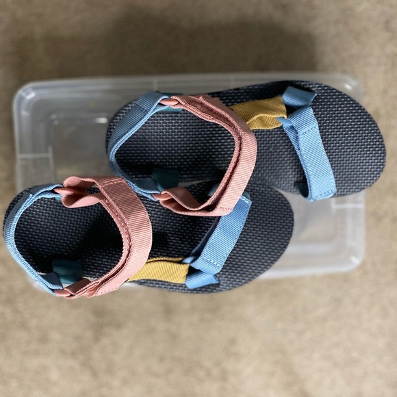 Teva sandals - Picture 2 of 4